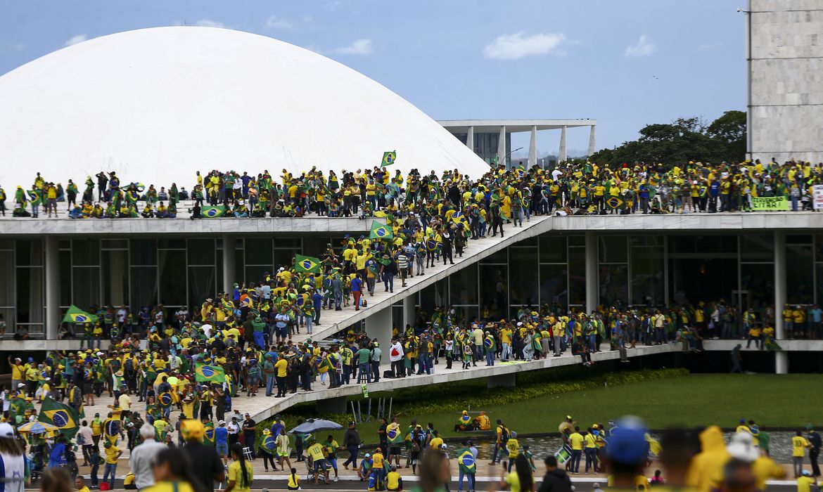 Movimentos sociais e coletivo da USP convocam atos em SP contra terrorismo