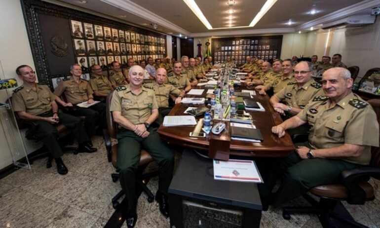 Cúpulas militares são principal fonte alimentadora de caos e baderna