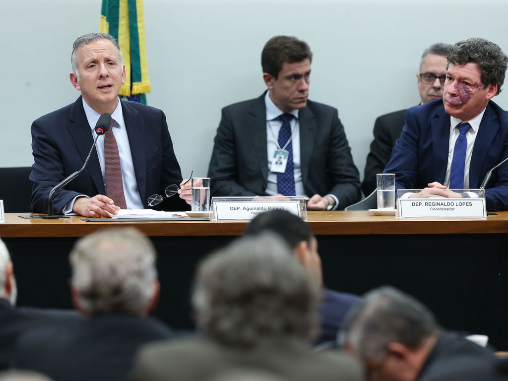 PEC da reforma tributária será votada em julho, diz relator