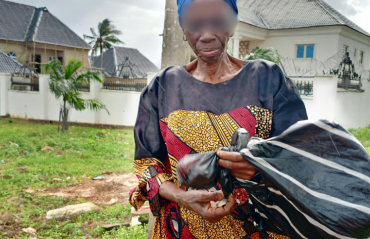 Na África, rotular mulheres idosas como bruxas tem arruinado suas vidas