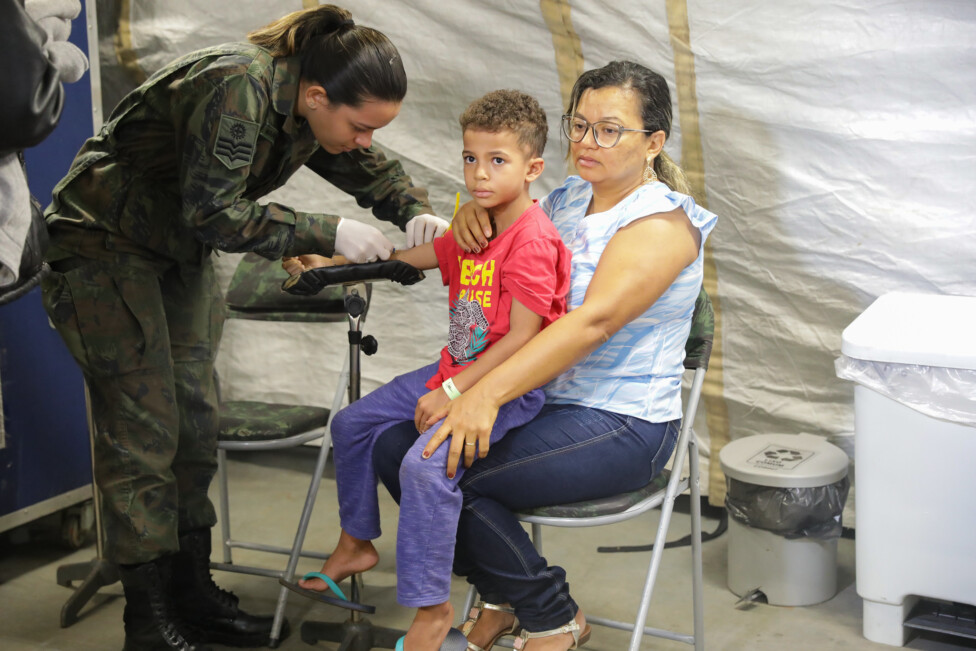 Epidemia de dengue sucede a pandemia de covid no Brasil