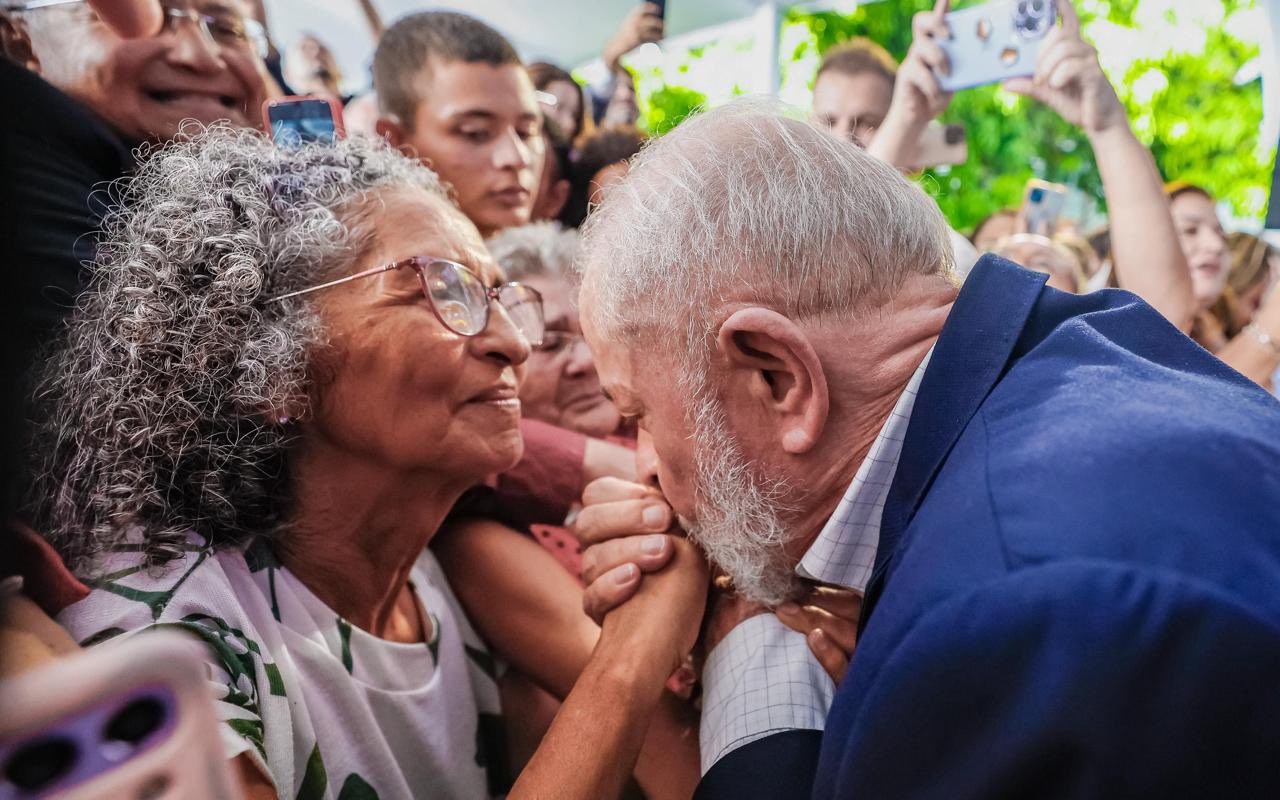 Lula irriga nordeste com investimentos em giro pelo Maranhão, Piauí e Ceará